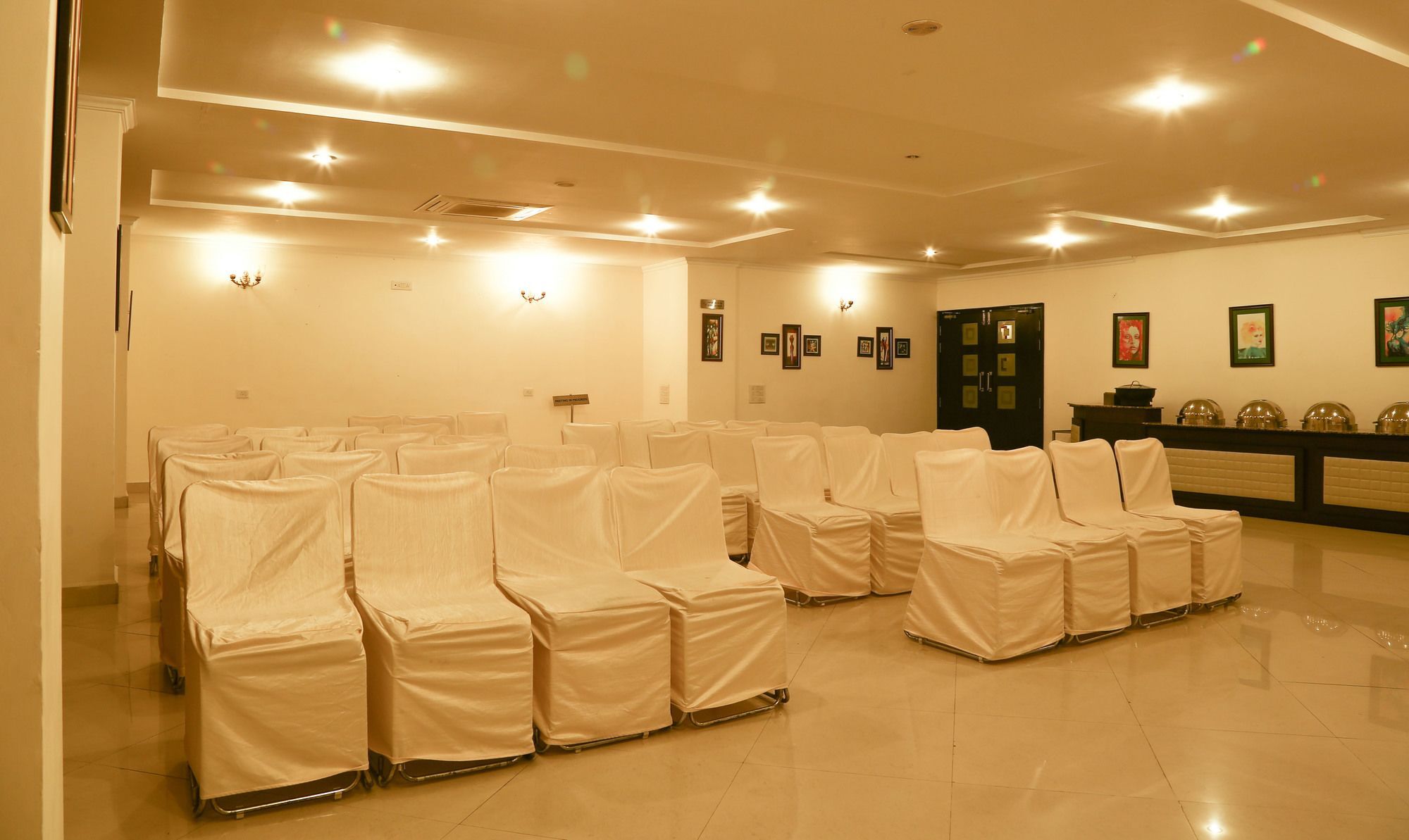Treebo Trend Gk Conifer Hotel Dharamshala Bagian luar foto