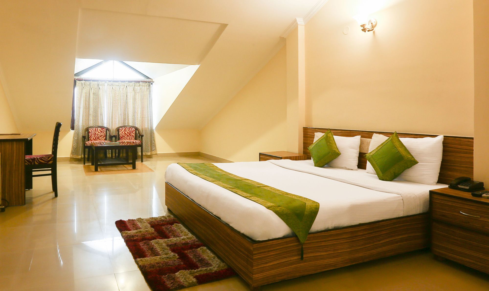 Treebo Trend Gk Conifer Hotel Dharamshala Bagian luar foto