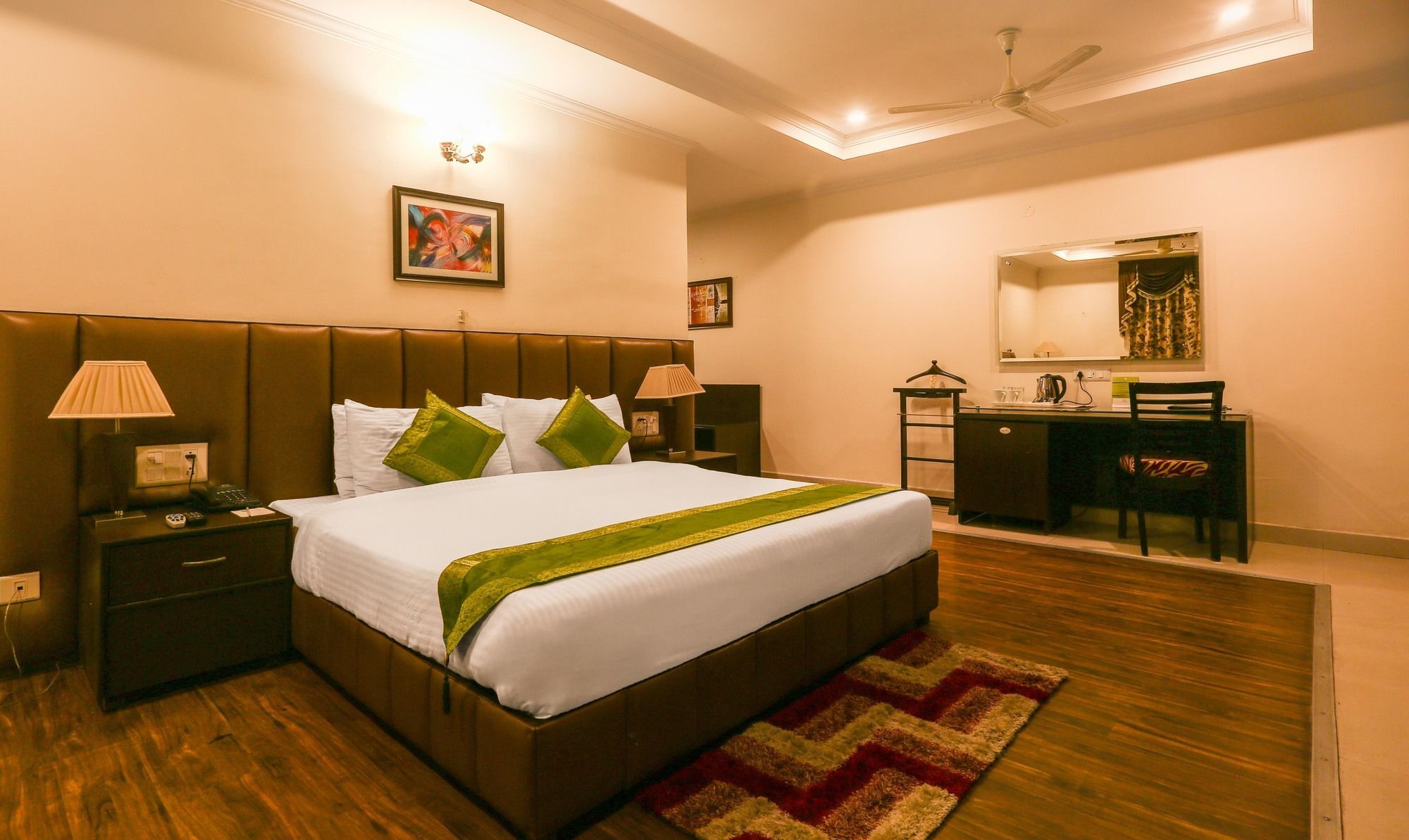 Treebo Trend Gk Conifer Hotel Dharamshala Bagian luar foto